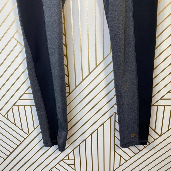 AuRum Mindfulness Mid-Rise Leggings in‎ Gray - Picture 3 of 10